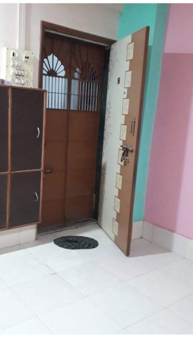 Hall, tisgao naka 1 Bedroom 500 Sq.Ft. Apartment In Tisgao Naka Thane 10212737