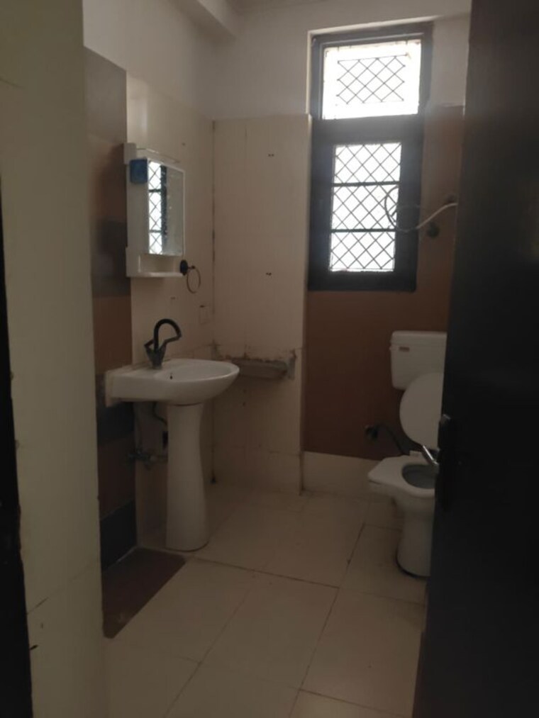 Bathroom, stellar-jeevan 2 Bedroom 1027 Sq.Ft. Apartment In Sector 1 Greater Noida Greater Noida 10212767