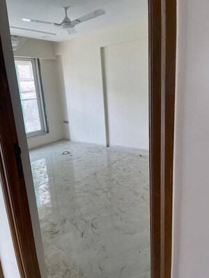 Room in 2 BHK Apartment at Vaibhavlaxmi East Syde, Ghatkopar East – for Rent