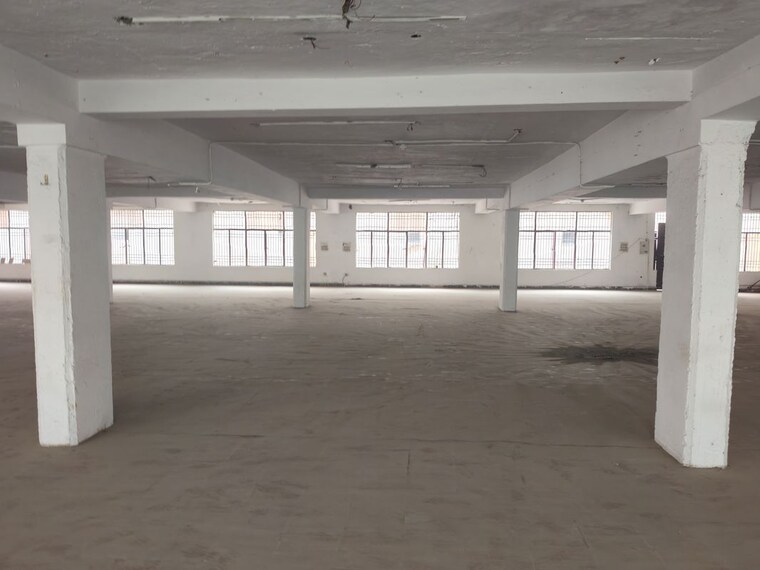  Parking, sector 59 Commercial Warehouse 8000 Sq.Yd. In Sector 59 Noida 10212781