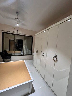 Furnished Amenities in 2 BHK Apartment at Sun City Mercury, Powai – for Rent