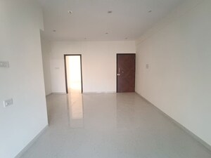 Room in 3 BHK Apartment at Boa Vista CHS, Borivali West – for Rent