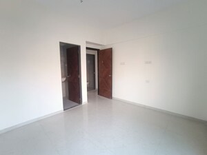 Room in 3 BHK Apartment at Boa Vista CHS, Borivali West – for Rent