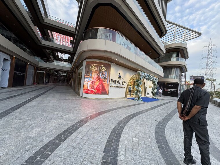  Parking, m3m-route-65 Commercial Shop 465 Sq.Ft. In Sector 65 Gurgaon 10212841