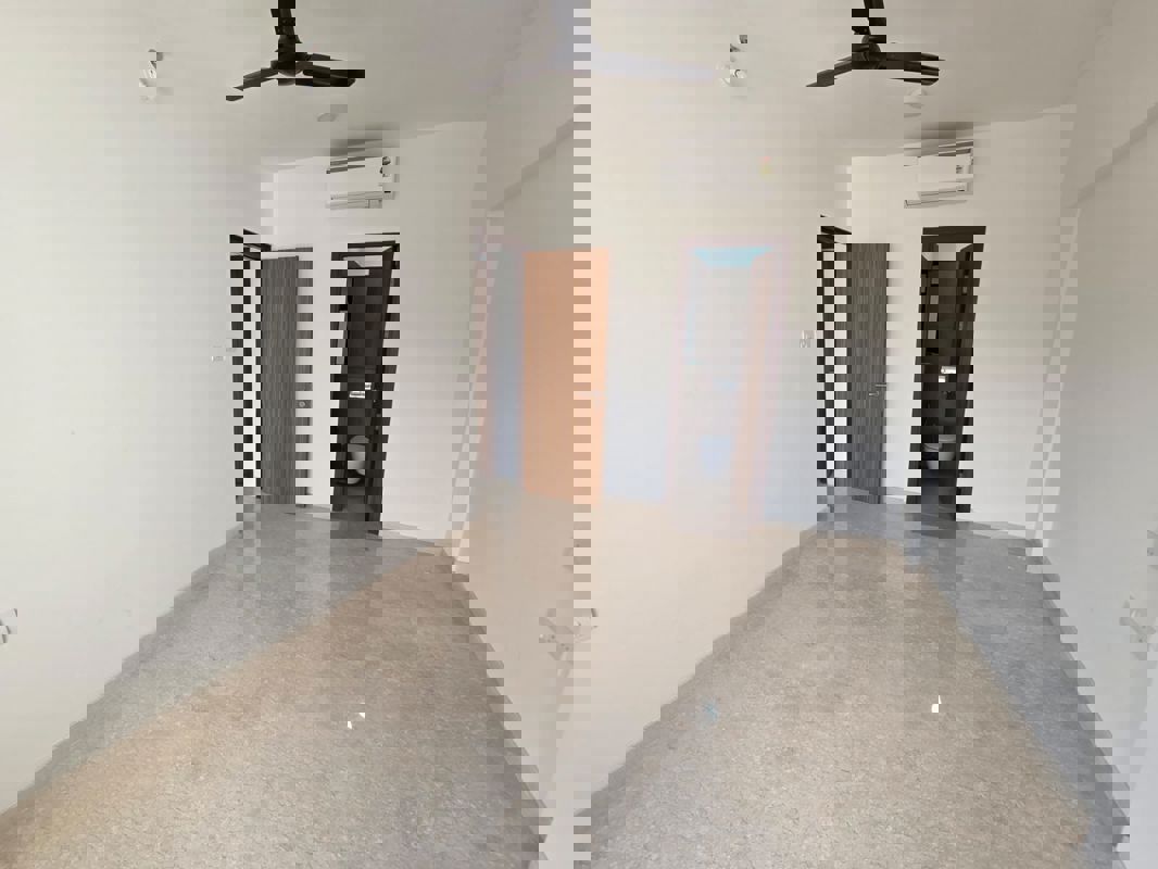 1 BHK 550 Sq.Ft. Apartment in Nirmal Lifestyle Residency CHS Ltd