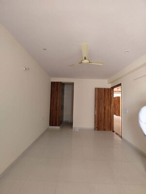 3 BHK Apartment For Rent in Oasis Apartments, Sector 55