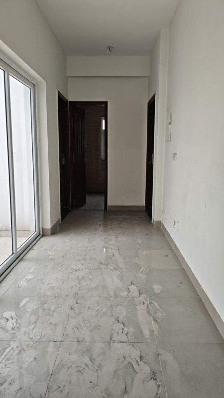 Room, bptp-parkland 6+ Bedroom 300 Sq.Yd. Independent House In Sector 75 Faridabad 10212871