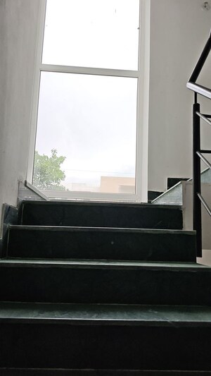 Furnished Amenities in 6+ BHK Independent House at BPTP Parkland, Sector 75 – for Rent