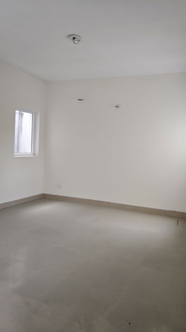 Room, bptp-parkland 6+ Bedroom 300 Sq.Yd. Independent House In Sector 75 Faridabad 10212871