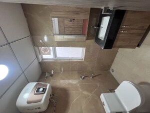 Furnished Amenities in 3.5 BHK Builder Floor at M3M Soulitude, Sector 89 – for Rent