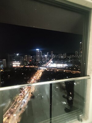 Furnished Amenities in 2 BHK Apartment at IM Applaud 38, Goregaon East – for Rent