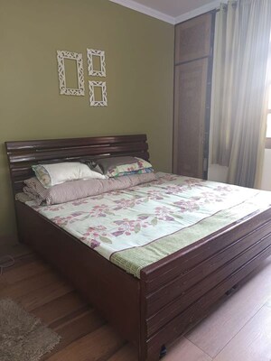 Bedroom in 3 BHK Builder Floor at Chittaranjan Park – for Rent
