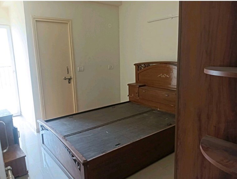 Bedroom, signature-the-serenas 2 Bedroom 610 Sq.Ft. Apartment In Sohna Sector 36 Gurgaon 10212905