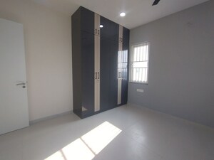 Room in 3 BHK Apartment at Jayabheri The Nirvana, Gopanpally – for Rent