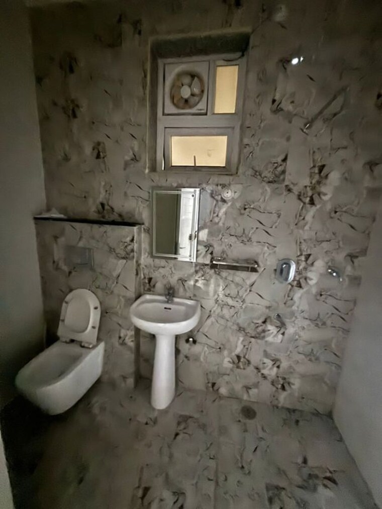 Bathroom, rishita-manhattan 3.5 Bedroom 1785 Sq.Ft. Apartment In Gomti Nagar Lucknow 10212956