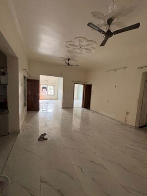 Building Lobby in 3.5 BHK Apartment at Rishita Manhattan, Gomti Nagar – for Rent