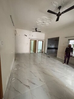 3.5 BHK + Servant Room Apartment For Rent in Rishita Manhattan