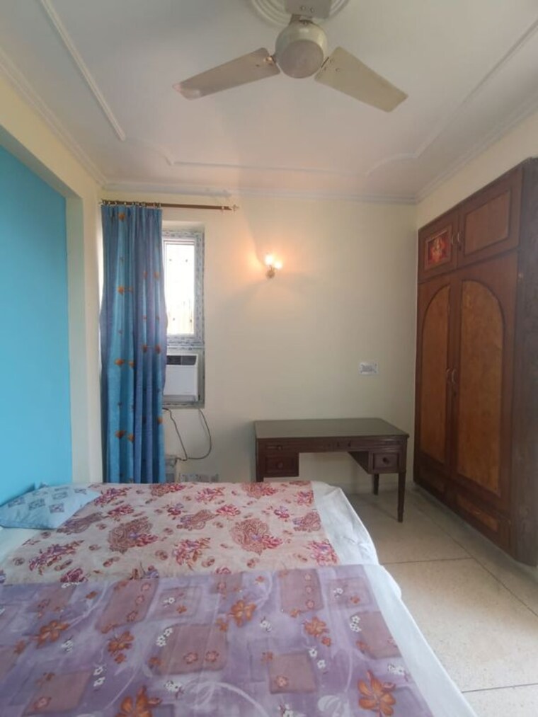 Bedroom, sector 62 2.5 Bedroom 1375 Sq.Ft. Independent House In Sector 62 Noida 10212976