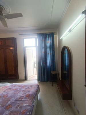 Living Room in 2.5 BHK Independent House at Sector 62 – for Rent