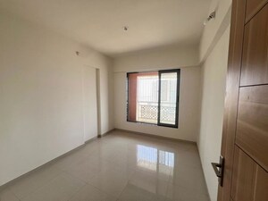 Room in 2 BHK Apartment at Lodha Panacea 1, Dombivli East – for Rent