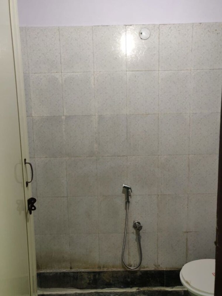 Bathroom, ansal-palam-triangle 2 Bedroom 750 Sq.Ft. Builder Floor In Palam Vihar Extension Gurgaon 10213013