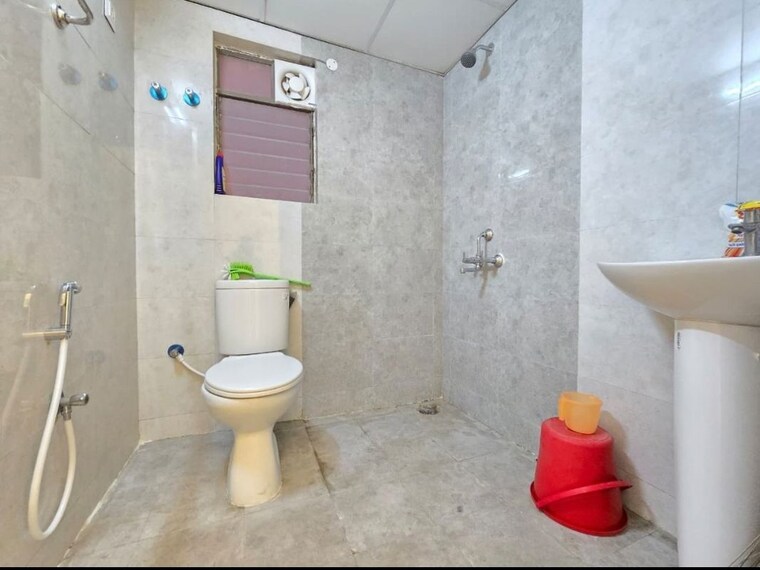 Bathroom, siddha-happyville 2 Bedroom 814 Sq.Ft. Apartment In Rajarhat New Town Kolkata 10213068
