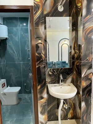 Bathroom in 1 BHK Builder Floor at Saket – for Rent