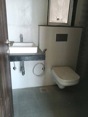 Bathroom in 1.5 BHK Apartment at Sheth Avante, Kanjurmarg West – for Rent