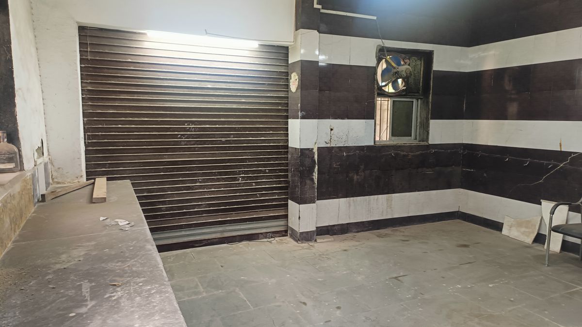Retail Shop For Rent in Soham Parijat Gardens