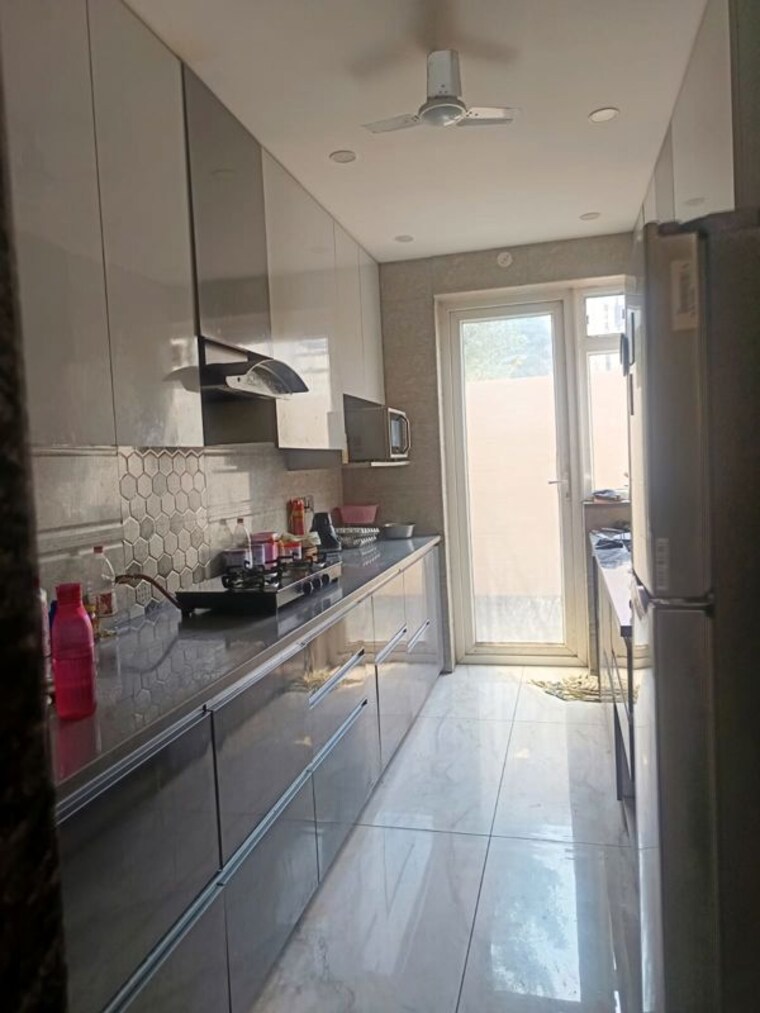 Kitchen, dlf-the-summit 4 Bedroom 3034 Sq.Ft. Apartment In Dlf Phase V Gurgaon 10213105