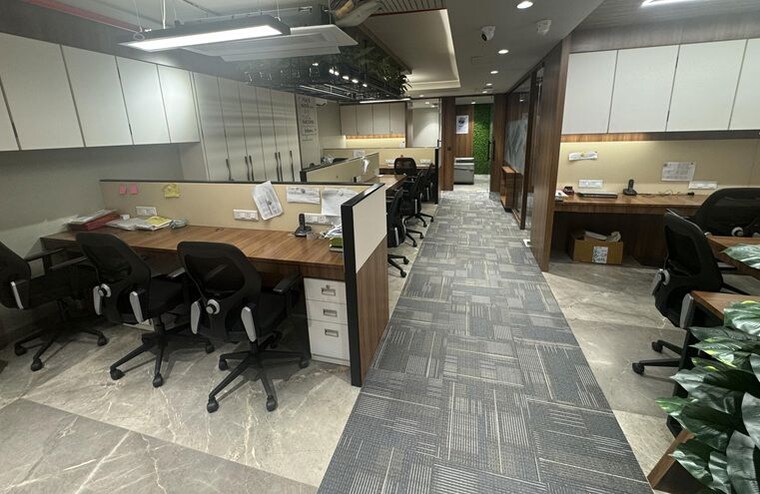  Parking, dynasty-business-park Commercial Office Space 1230 Sq.Ft. In Andheri East Mumbai 10213101