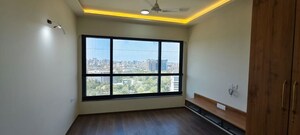 Room in 3 BHK Apartment at Kalpataru Magnus, Bandra East – for Rent