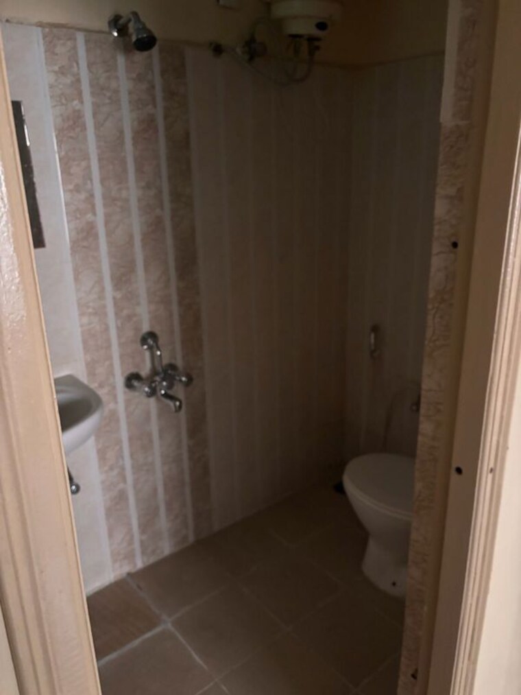 Bathroom, prabhavathi-meridian 2 Bedroom 800 Sq.Ft. Apartment In Electronic City Phase I Bangalore 10213114