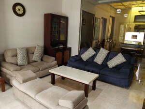 Living Room in 4 BHK Apartment at DLF Windsor Court, Dlf Phase iv – for Sale