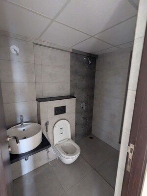 Bathroom in 2 BHK Apartment at Mahindra Alcove, Chandivali – for Rent