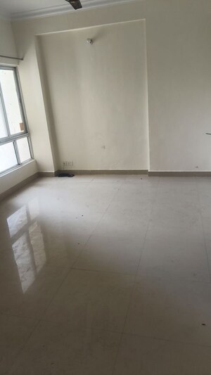Room in 2 BHK Apartment at VVIP Addresses, Raj Nagar Extension – for Rent