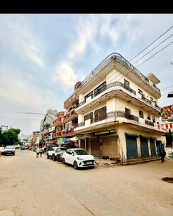 3.5 BHK + Extra Room Independent House For Sale in Sector 18