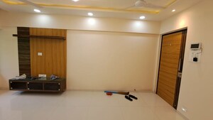 Room in 1.5 BHK Apartment at Kachnar CHS Vasant Vihar, Vasant Vihar – for Rent