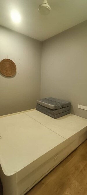 Living Room in 1.5 BHK Apartment at Clover Dale, Koregaon Park – for Rent