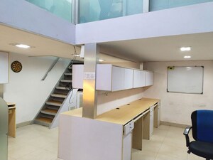   Office Space at Om Heera Panna Mall, Andheri West – for Rent