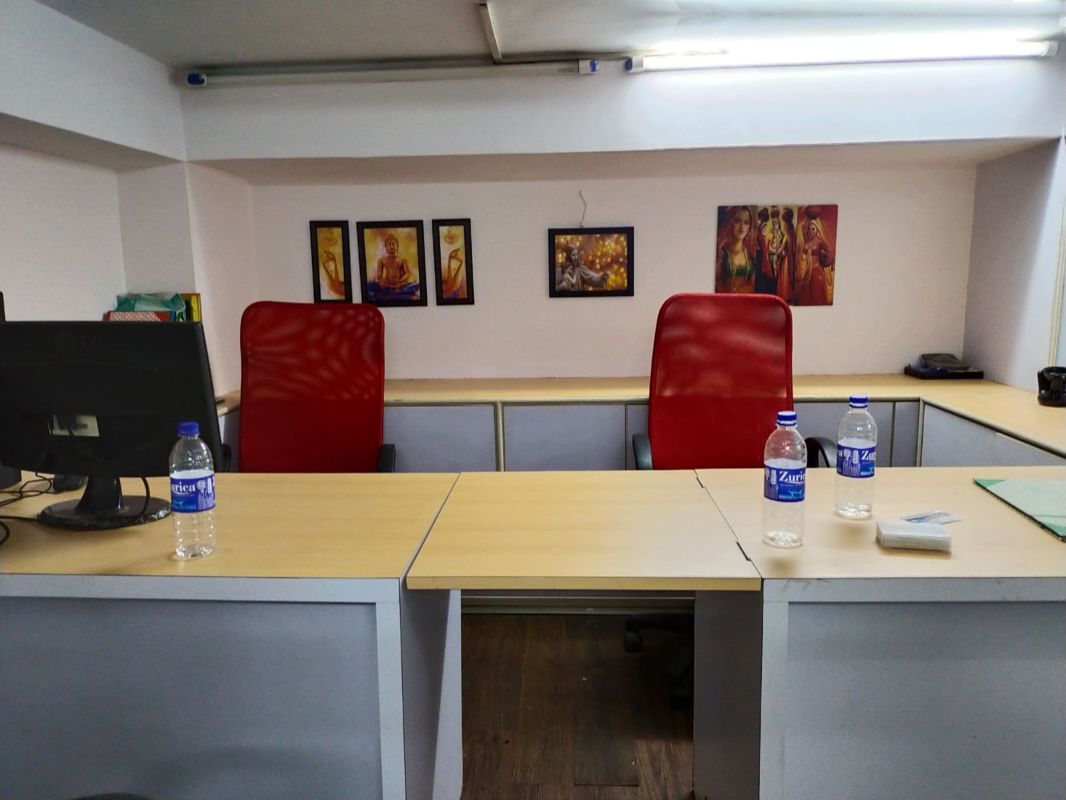 Office Space For Rent in Om Heera Panna Mall