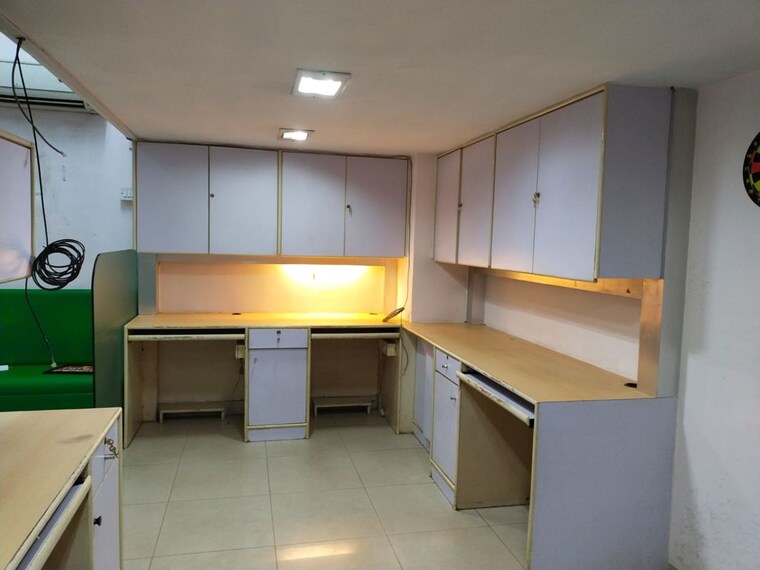 Team Area, om-heera-panna-mall Commercial Office Space 500 Sq.Ft. In Andheri West Mumbai 10213258