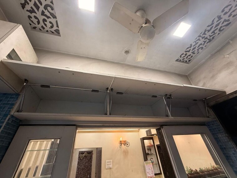 Other, sion east 2 Bedroom 600 Sq.Ft. Apartment In Sion East Mumbai 10213284