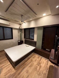 2 BHK + Extra Room Apartment For Rent in Sion East