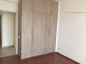 Room in 2.5 BHK Apartment at Ashiana Mulberry, Sohna Sector 2 – for Rent