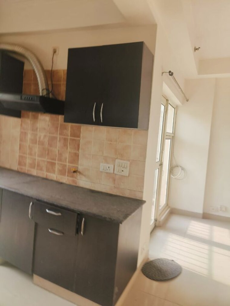 Kitchen, gardenia-golf-city 3 Bedroom 1350 Sq.Ft. Apartment In Sector 75 Noida 10213348