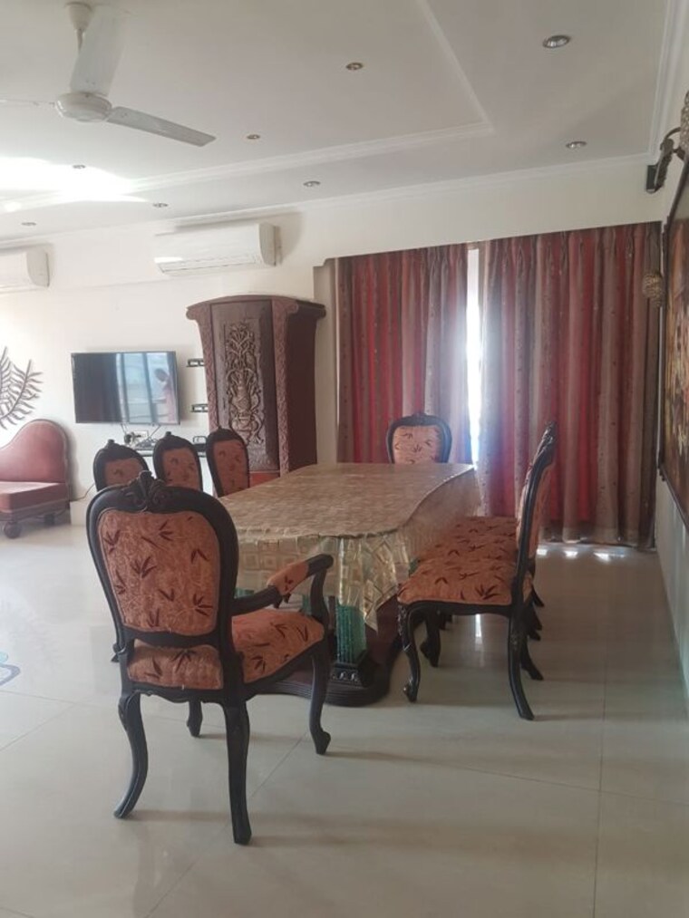 Dining area, oberoi-crest 4 Bedroom 2000 Sq.Ft. Apartment In Khar West Mumbai 10213378