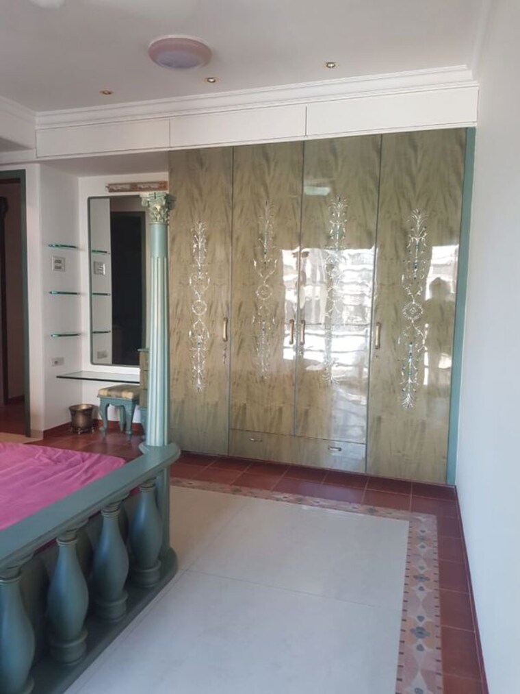 Bedroom, oberoi-crest 4 Bedroom 2000 Sq.Ft. Apartment In Khar West Mumbai 10213378