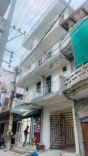 1 BHK Independent House For Rent in Friends Colony