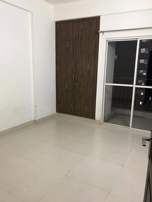 2 BHK Apartment For Rent in Aims Golf Avenue II, Sector 75